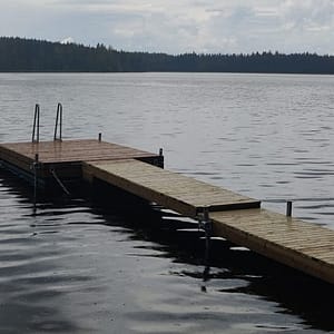 Saunalaiturit laatikkoponttooneilla
